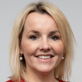 Elly Hoult