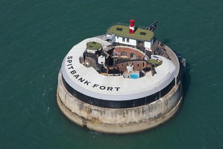 Spit bank fort